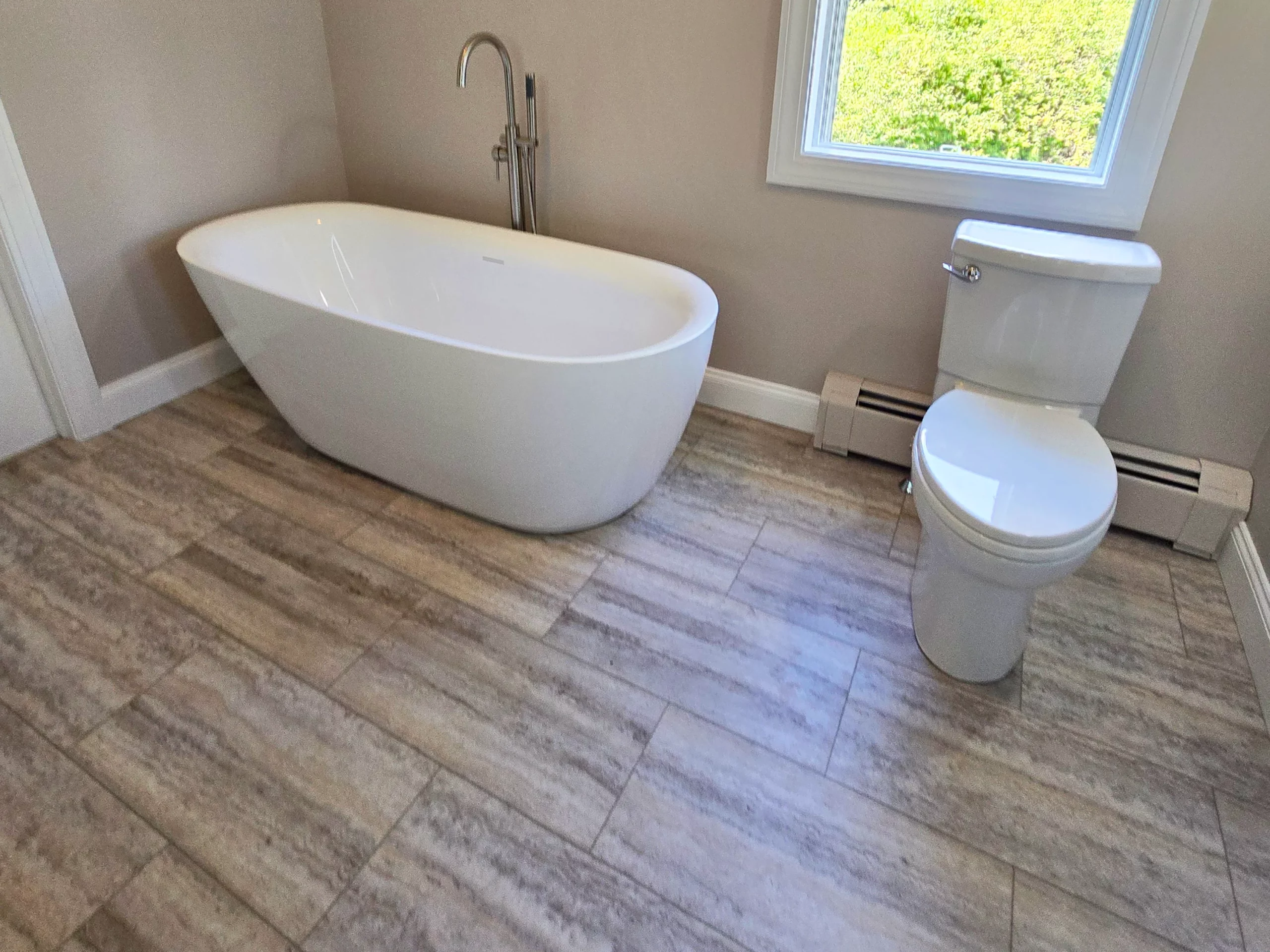 Homeowner’s Guide to Bathroom Flooring: How to Choose the Best Flooring for Your Bathroom